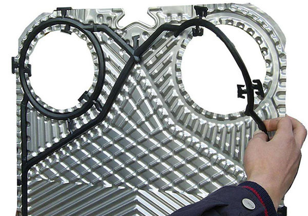 哪幾大因素會(huì )影響板式換熱器密封墊的使用壽命